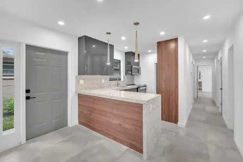 2460 SW 58th Manor Dania Beach FL 33312