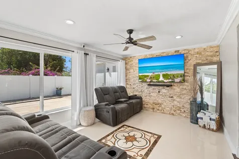 800 NE 8th Street Pompano Beach FL 33060