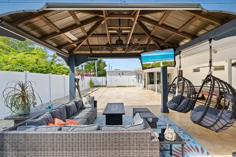 800 NE 8th Street Pompano Beach FL 33060