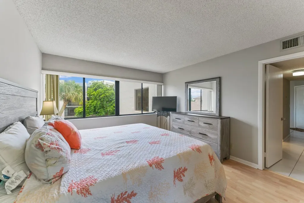 1605 S Us Highway 1 Jupiter FL 33477
