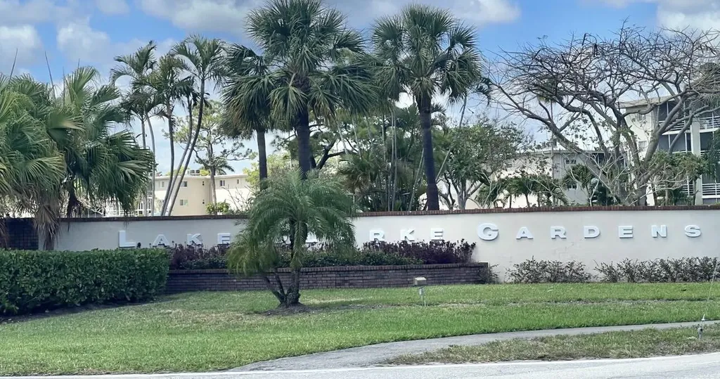 2615 Garden Drive N Lake Worth Beach FL 33461
