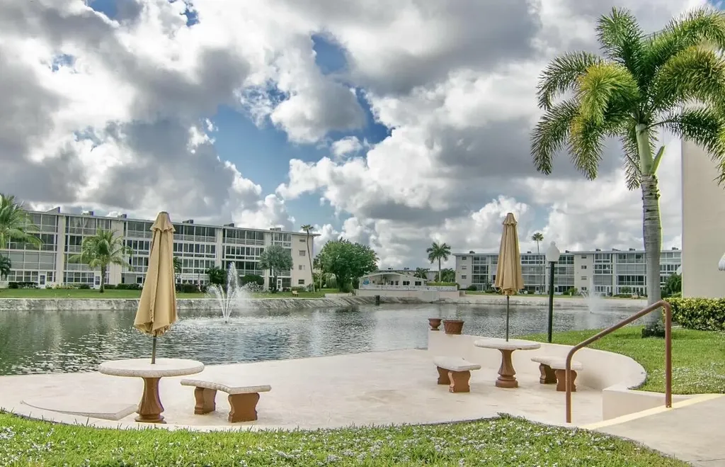 2615 Garden Drive N Lake Worth Beach FL 33461
