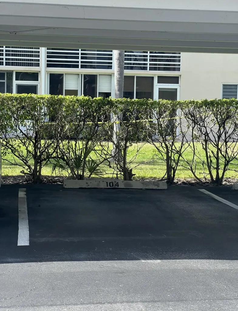 2615 Garden Drive N Lake Worth Beach FL 33461