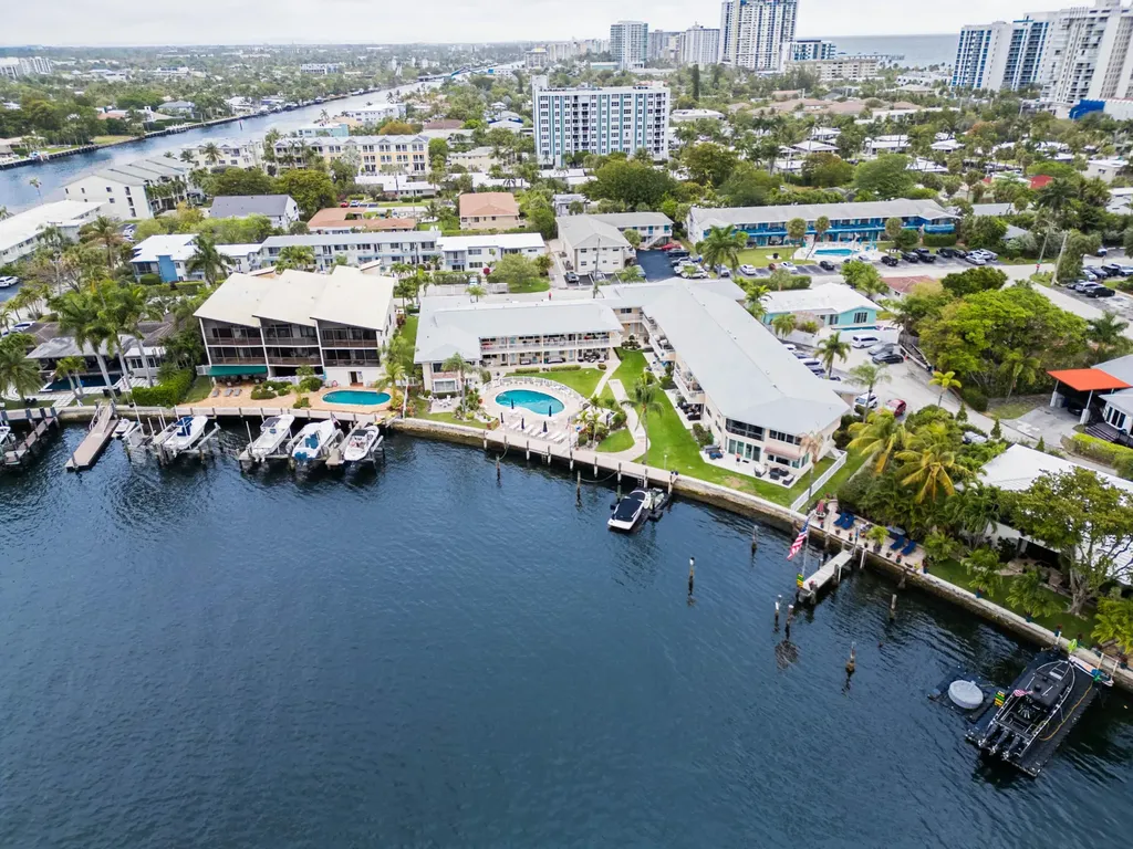 3216 SE 12th Street Pompano Beach FL 33062
