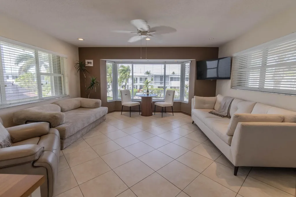 3216 SE 12th Street Pompano Beach FL 33062