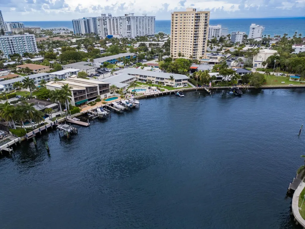 3216 SE 12th Street Pompano Beach FL 33062