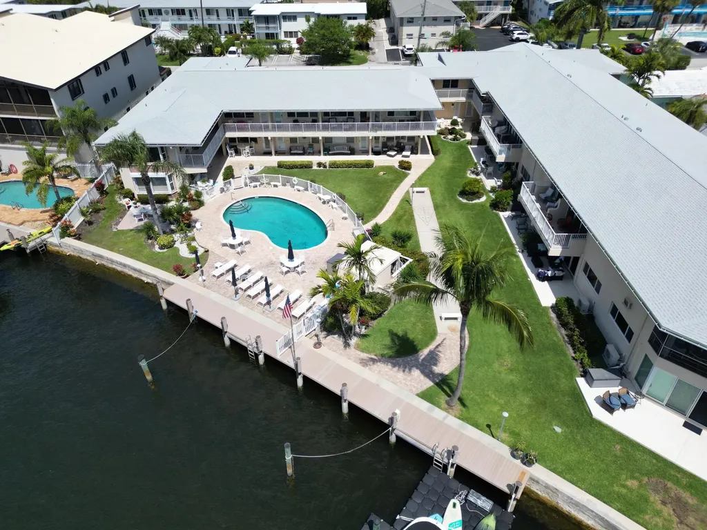 3216 SE 12th Street Pompano Beach FL 33062