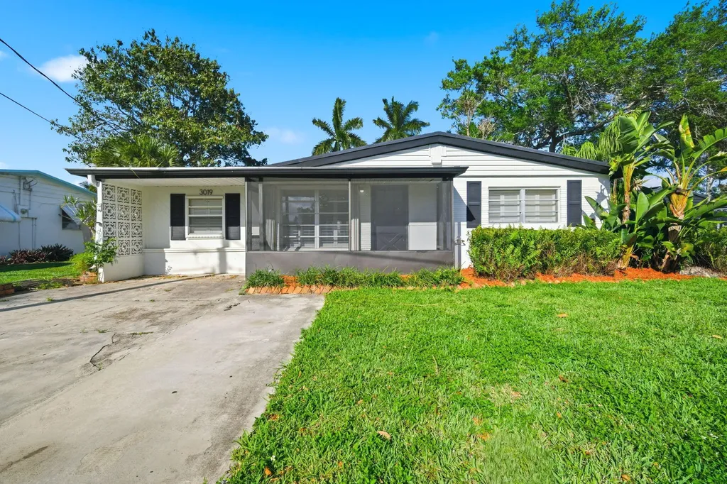 3019 N 57th Drive Hollywood FL 33021