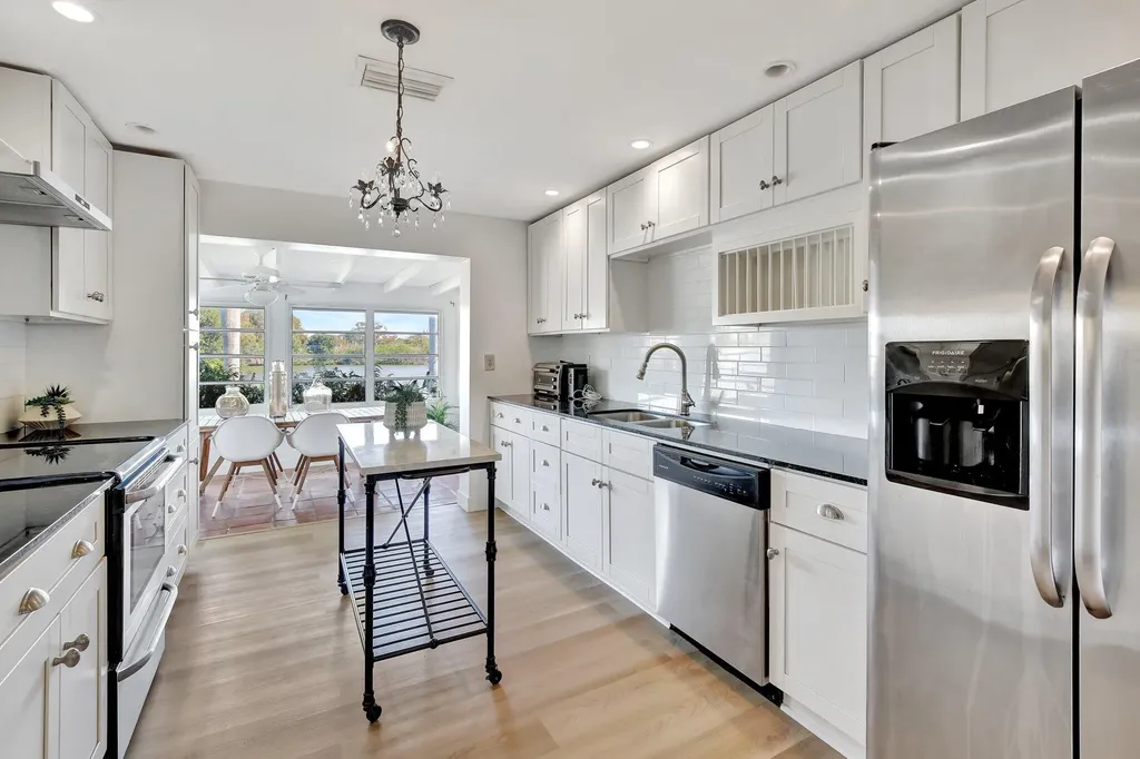 3019 N 57th Drive Hollywood FL 33021