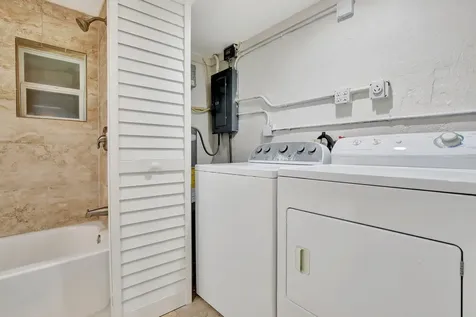 3019 N 57th Drive Hollywood FL 33021