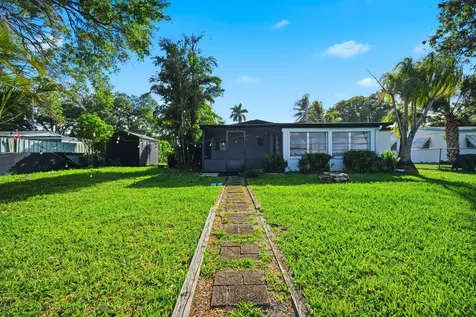 3019 N 57th Drive Hollywood FL 33021