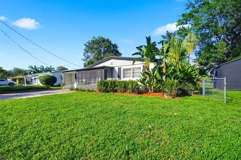 3019 N 57th Drive Hollywood FL 33021