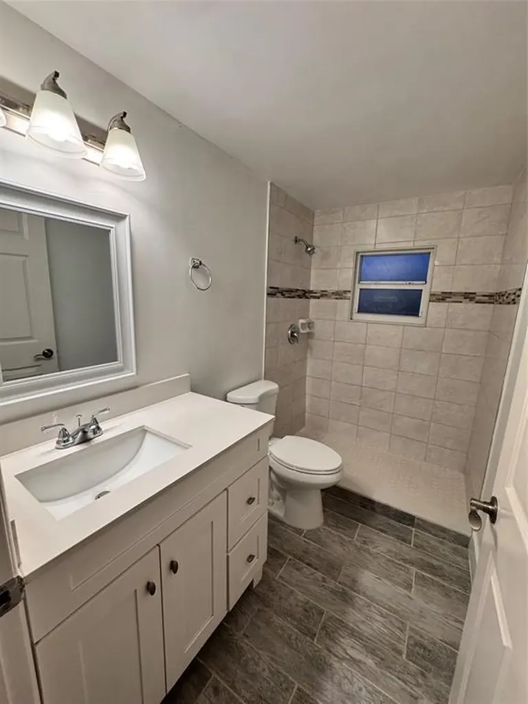 6040 Lace Wood Circle Lake Worth FL 33462
