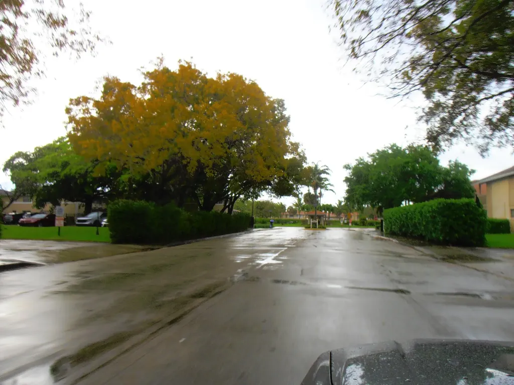 877 Twin Lakes Drive Coral Springs FL 33071