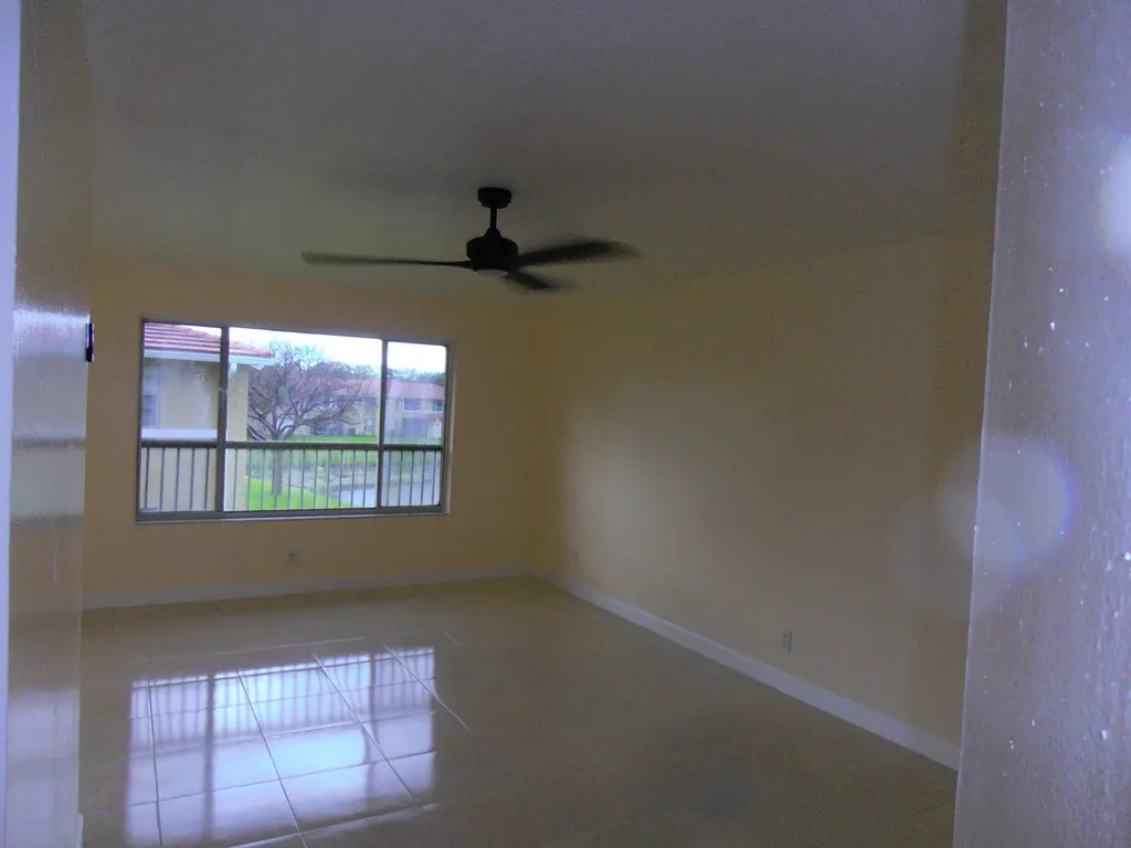 877 Twin Lakes Drive Coral Springs FL 33071