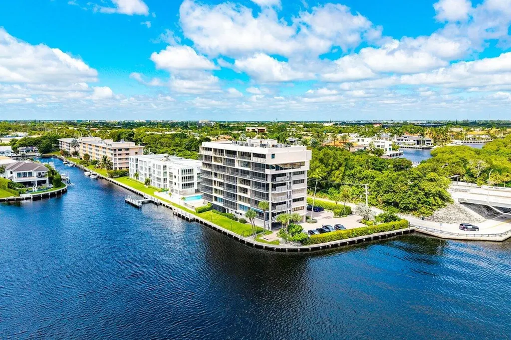 900 NE Spanish River Boulevard Boca Raton FL 33431