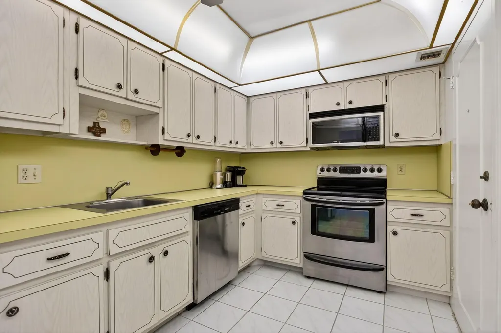 405 N Ocean Boulevard Pompano Beach FL 33062