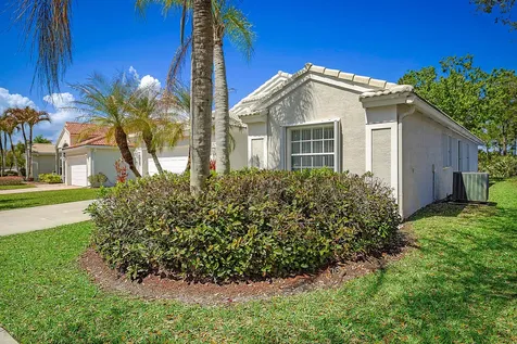 7008 SE Twin Oaks Circle Stuart FL 34997