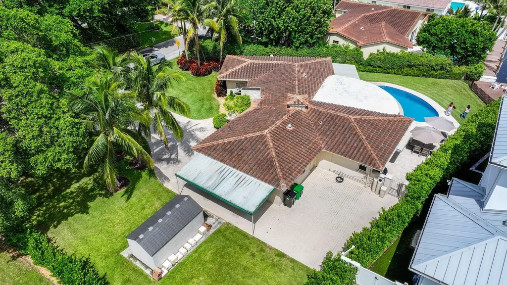 910 Banyan Drive Delray Beach FL 33483