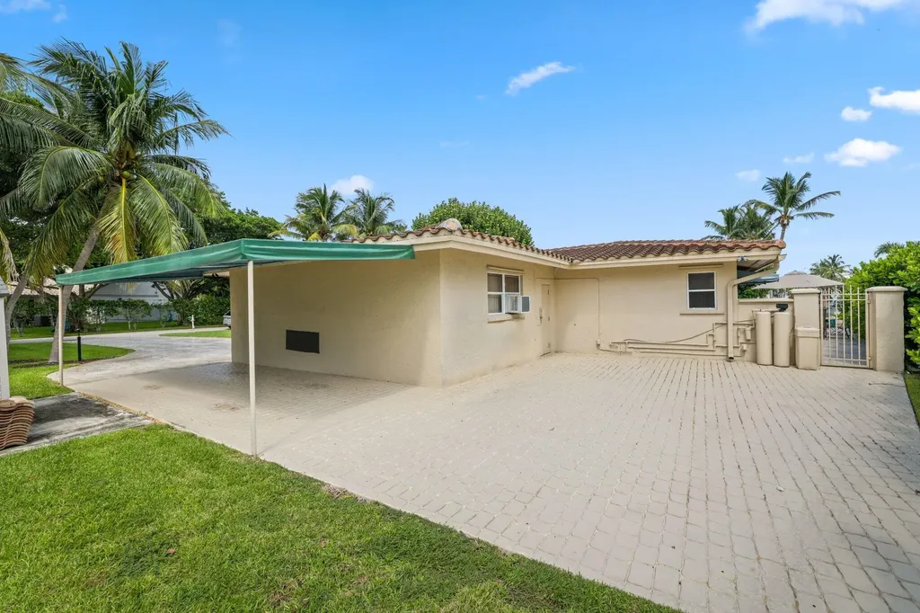 910 Banyan Drive Delray Beach FL 33483