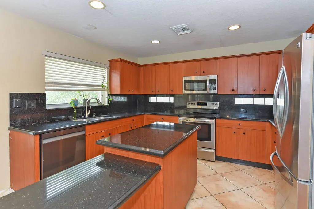 5049 NW 121st Drive Coral Springs FL 33076