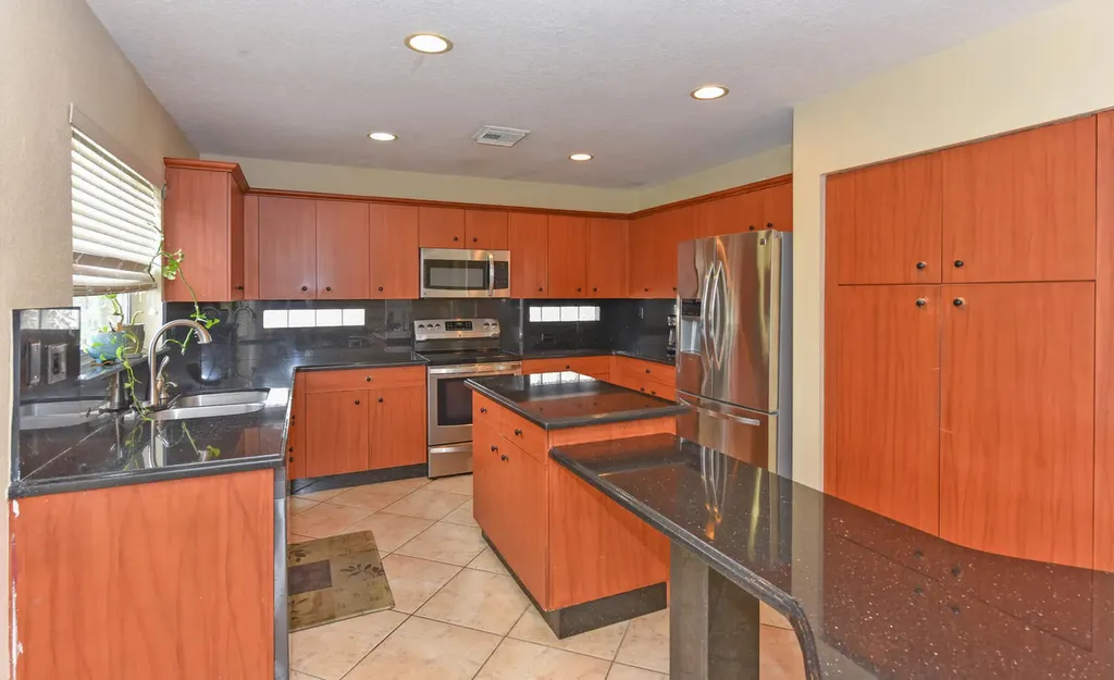 5049 NW 121st Drive Coral Springs FL 33076