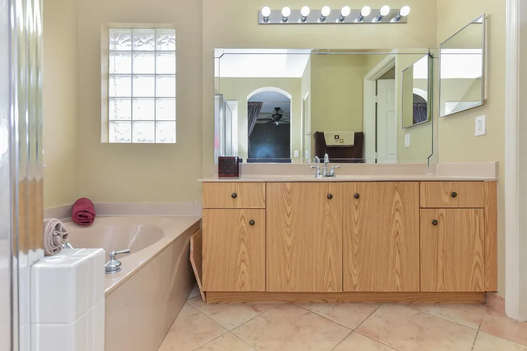5049 NW 121st Drive Coral Springs FL 33076