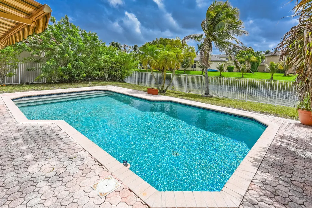 5049 NW 121st Drive Coral Springs FL 33076
