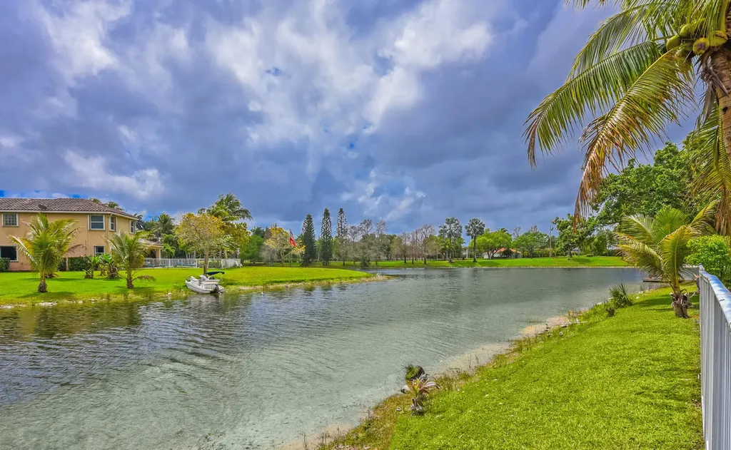5049 NW 121st Drive Coral Springs FL 33076