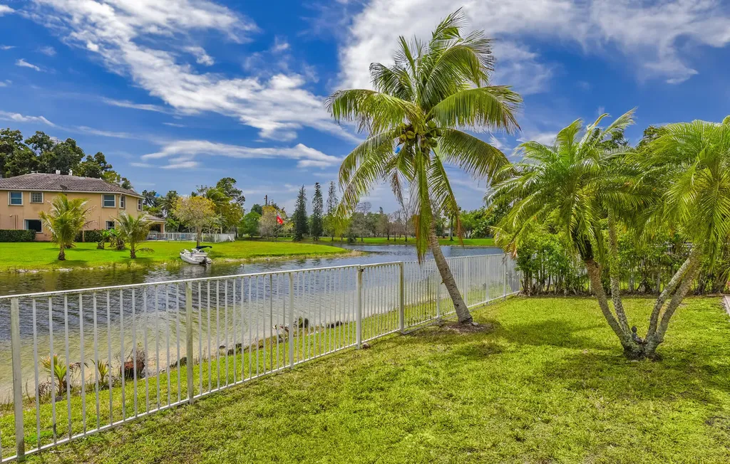 5049 NW 121st Drive Coral Springs FL 33076