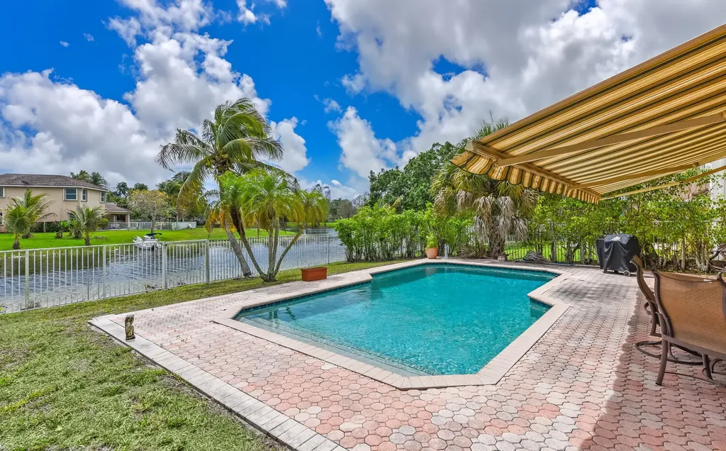 5049 NW 121st Drive Coral Springs FL 33076