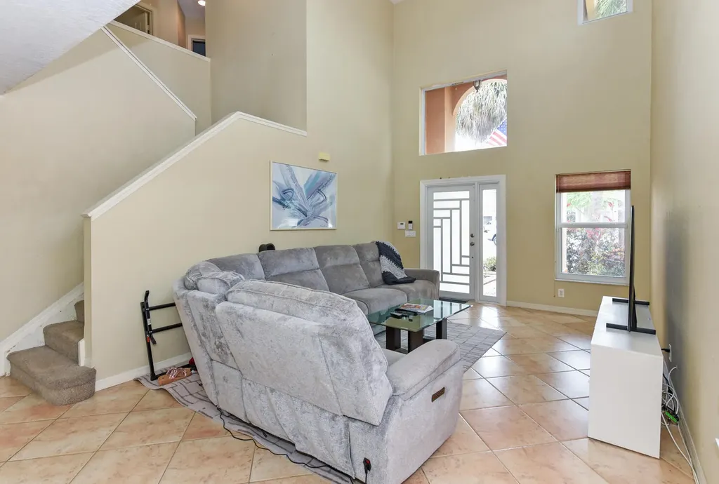 5049 NW 121st Drive Coral Springs FL 33076