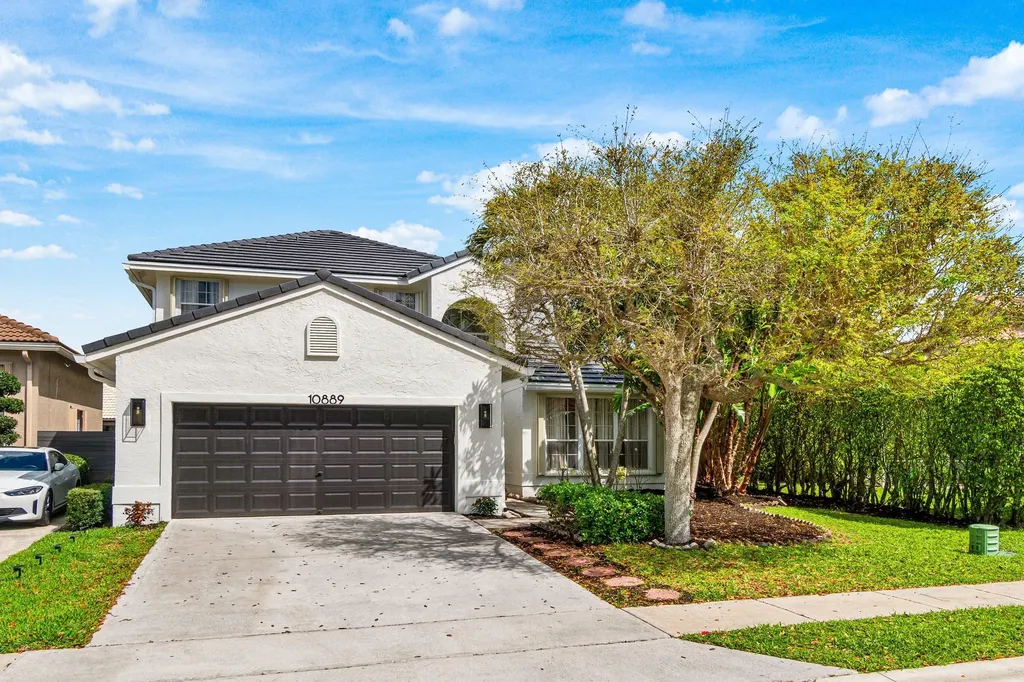 10889 Tamoron Lane Boca Raton FL 33498