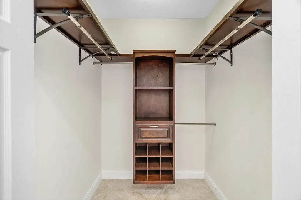 10889 Tamoron Lane Boca Raton FL 33498
