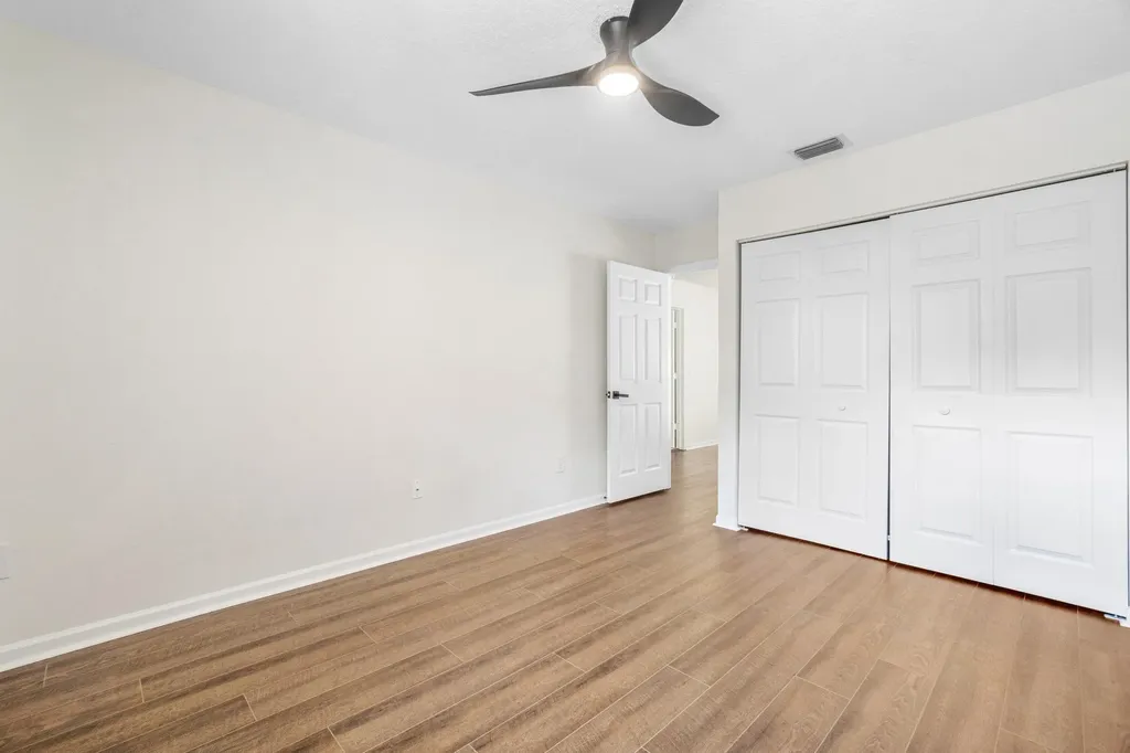 10889 Tamoron Lane Boca Raton FL 33498