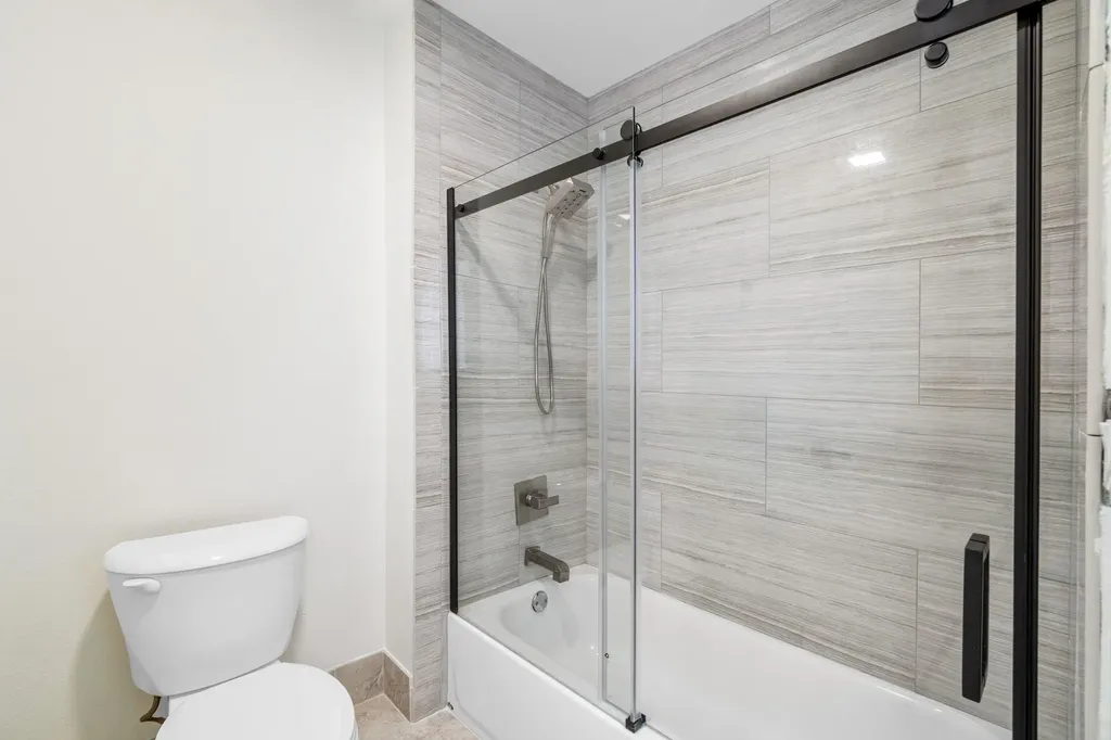 10889 Tamoron Lane Boca Raton FL 33498