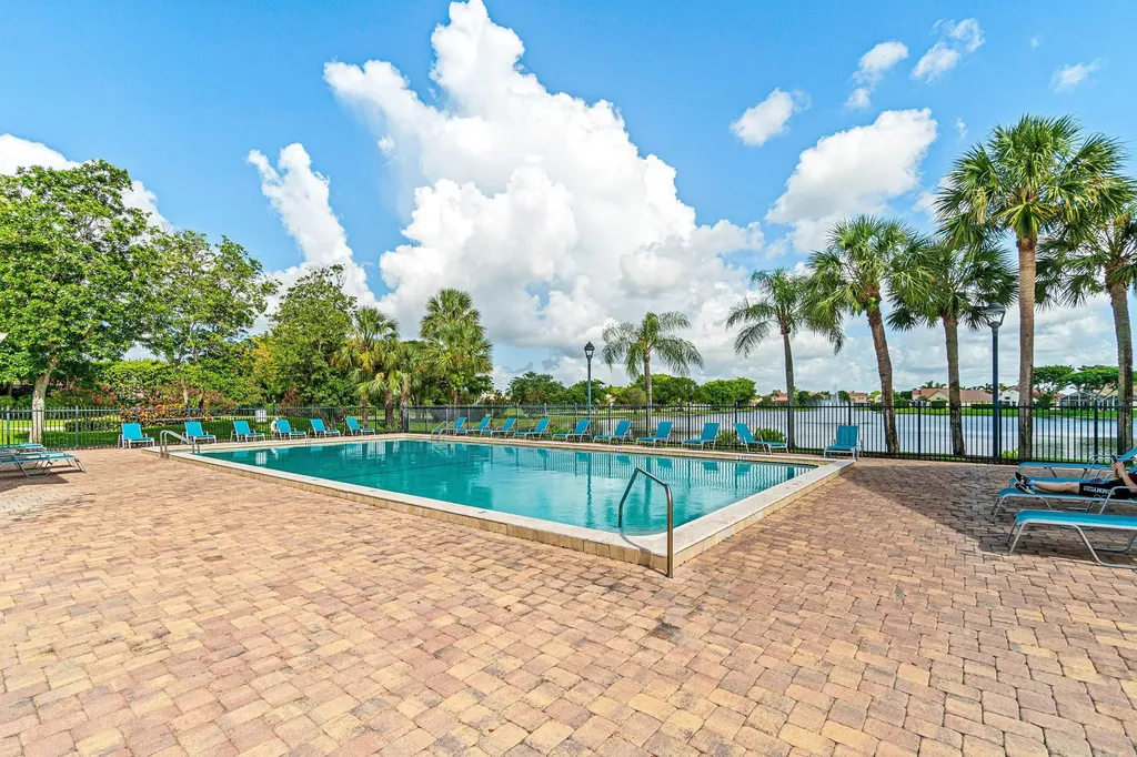 10889 Tamoron Lane Boca Raton FL 33498