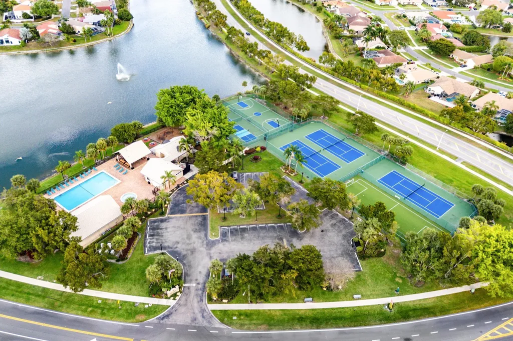 10889 Tamoron Lane Boca Raton FL 33498