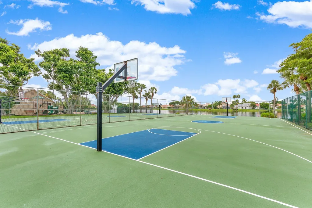 10889 Tamoron Lane Boca Raton FL 33498