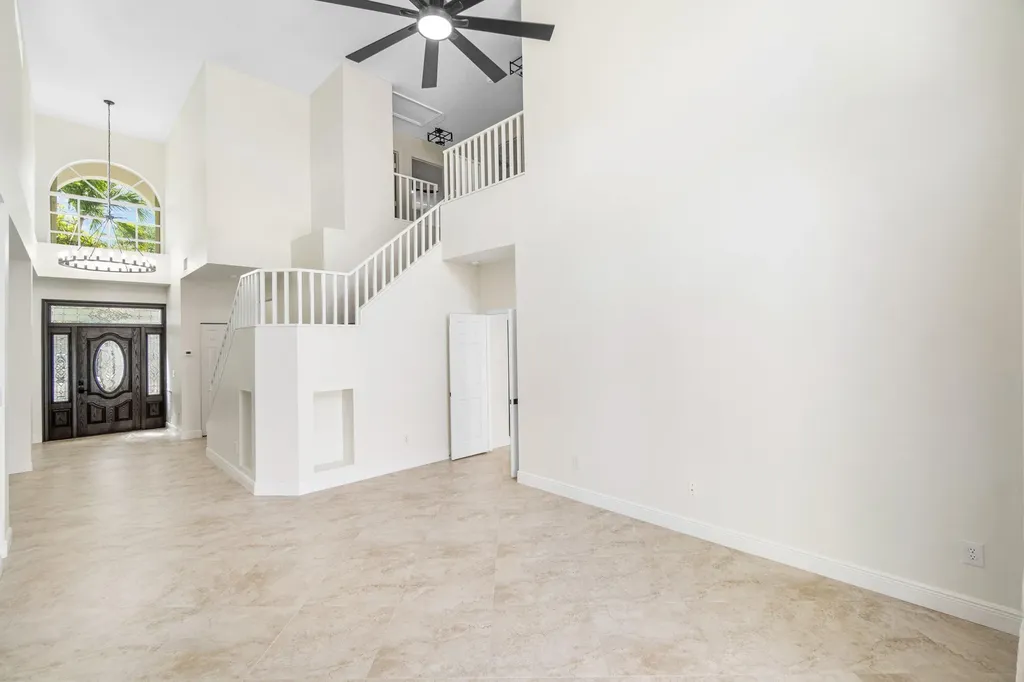 10889 Tamoron Lane Boca Raton FL 33498