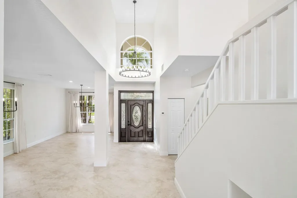 10889 Tamoron Lane Boca Raton FL 33498