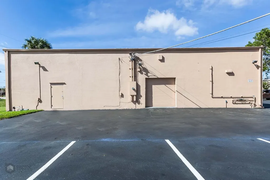 2050 N University Drive Sunrise FL