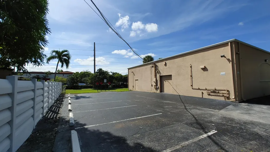 2050 N University Drive Sunrise FL