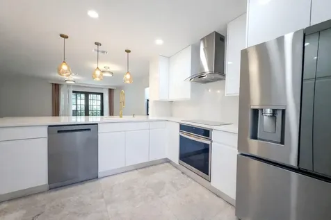 576 Westree Lane Plantation FL 33324
