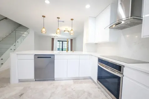 576 Westree Lane Plantation FL 33324