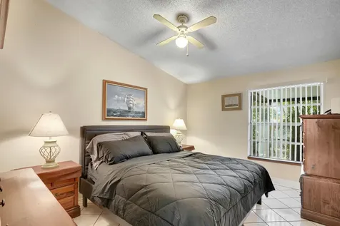 7418 NW 34th Street Lauderhill FL 33319