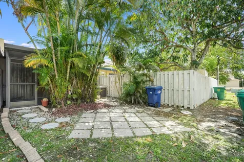 7418 NW 34th Street Lauderhill FL 33319