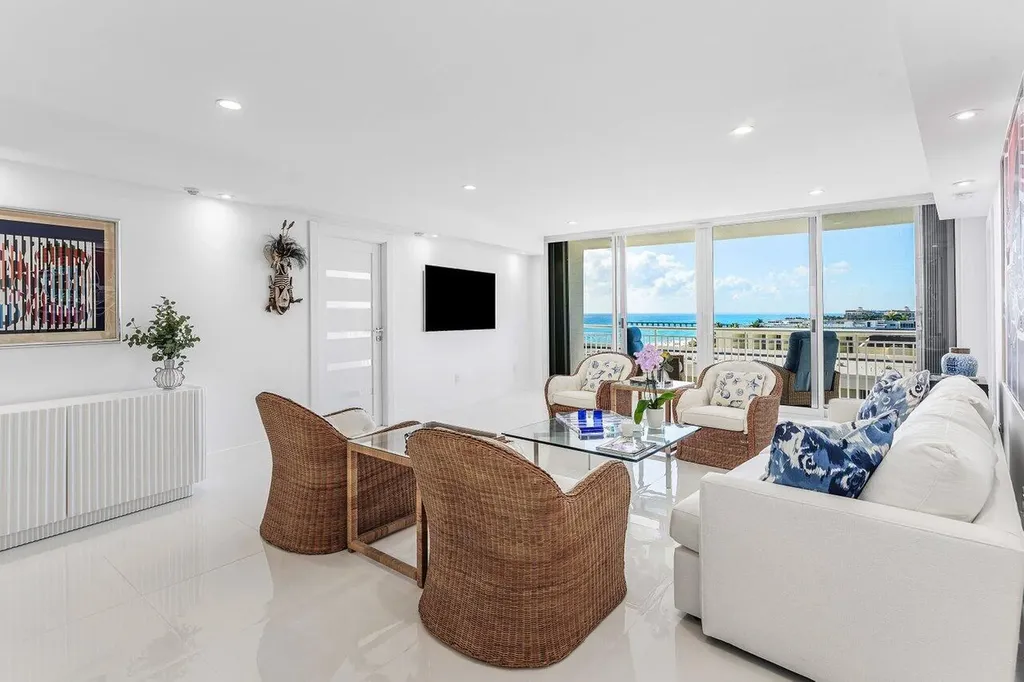 2780 S Ocean Boulevard Palm Beach FL 33480