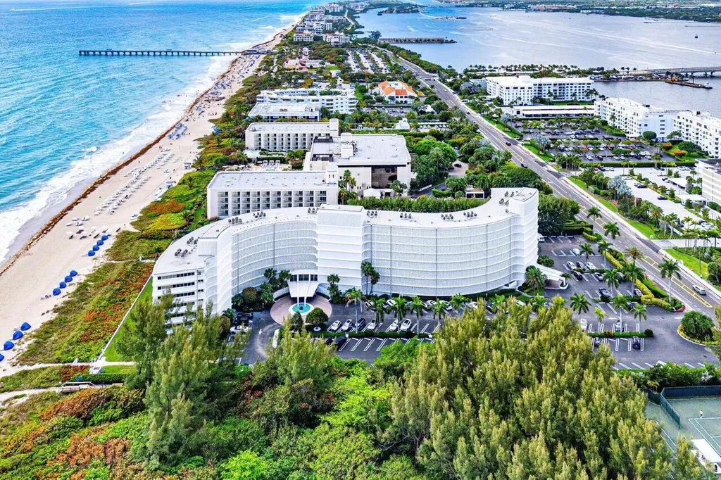 2780 S Ocean Boulevard Palm Beach FL 33480