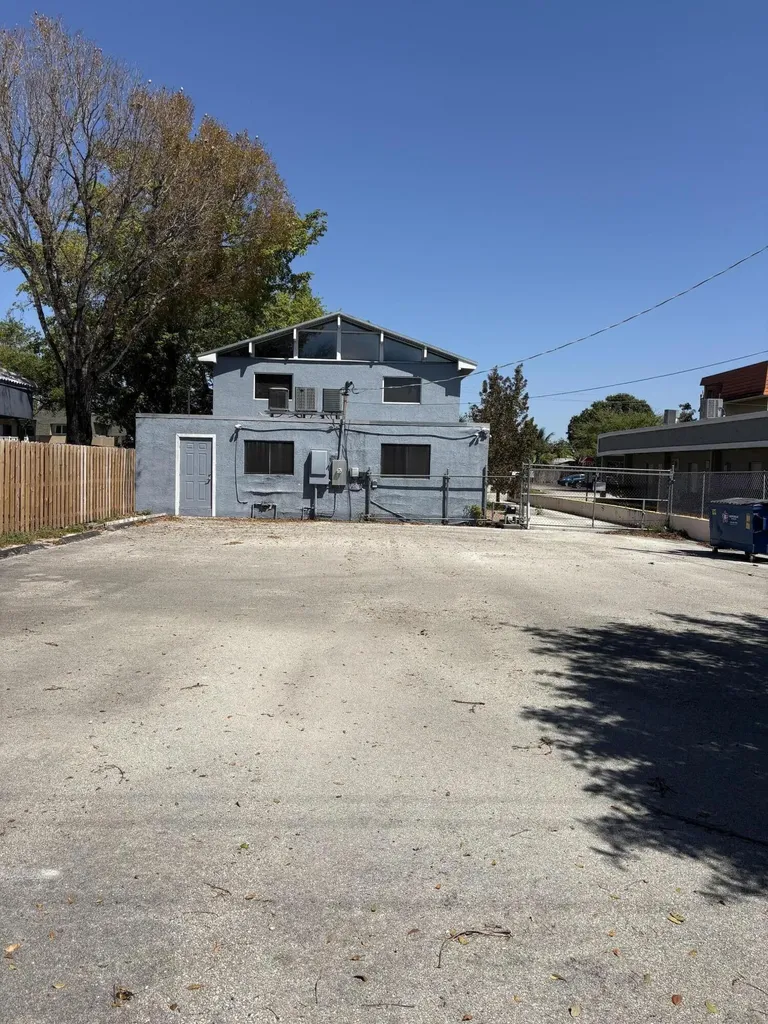 6190 NW 11th Street Sunrise FL